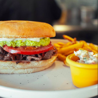 Captura de Pantalla 2023-09-14 a la(s) 22.40.24